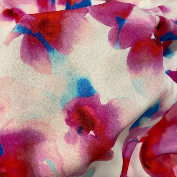 NYDJ Henley Blouse size Small Floral Flowy 3/4 Length Sleeves - Picture 8 of 15